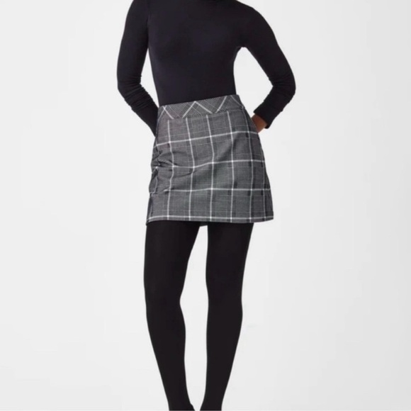 SPANX Classic Plaid Mini Skirt Built In Shorts Size 1X - Picture 9 of 9